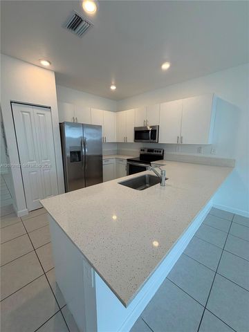 11863 SW 247th Terrace 11863, Homestead, FL 33032