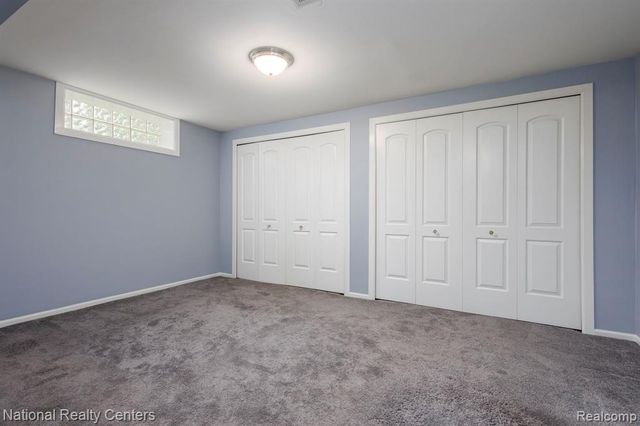 2900 Lynn Drive, White Lake, MI 48386