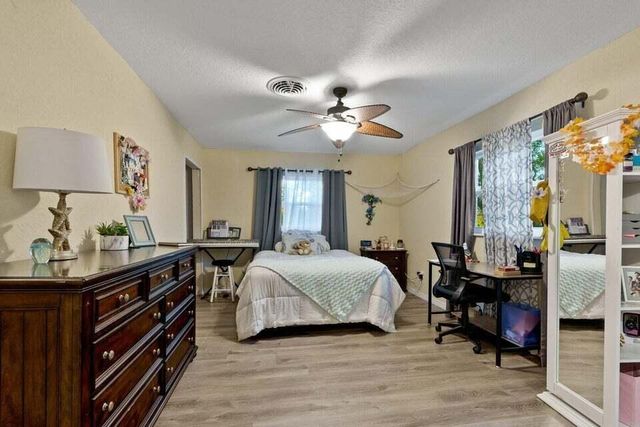 301 20th Avenue SW, Vero Beach, FL 32962