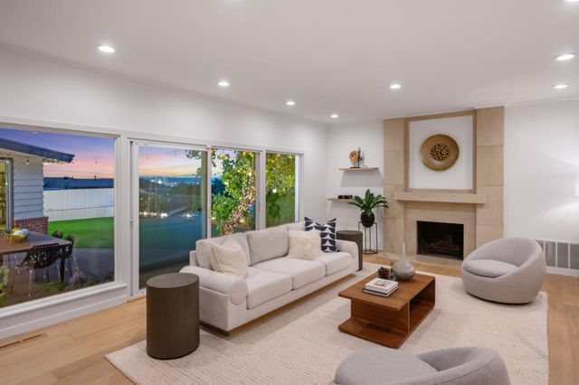 2550 Hayward Drive, Burlingame, CA 94010