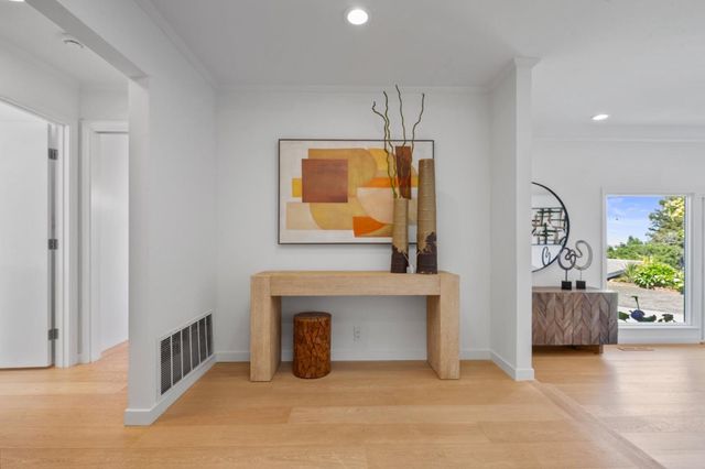 2550 Hayward Drive, Burlingame, CA 94010