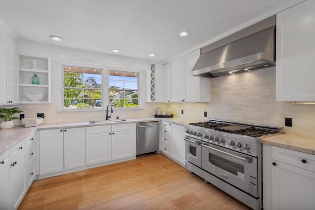 2550 Hayward Drive, Burlingame, CA 94010