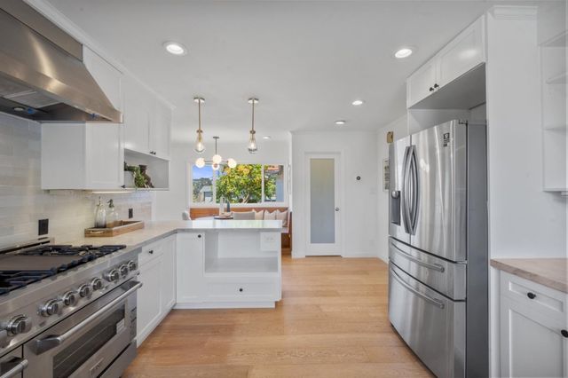 2550 Hayward Drive, Burlingame, CA 94010