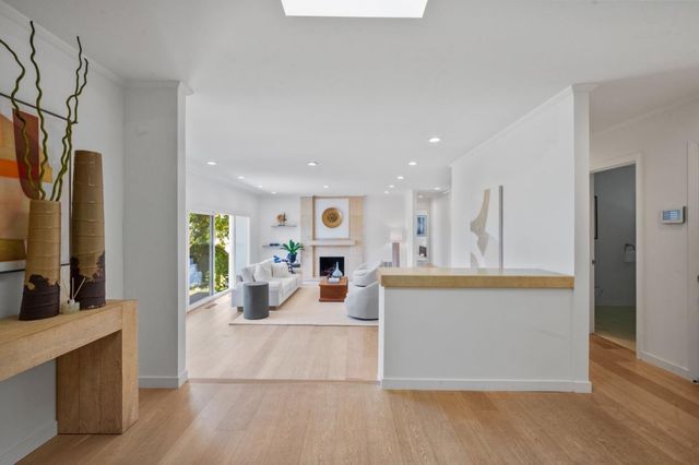 2550 Hayward Drive, Burlingame, CA 94010