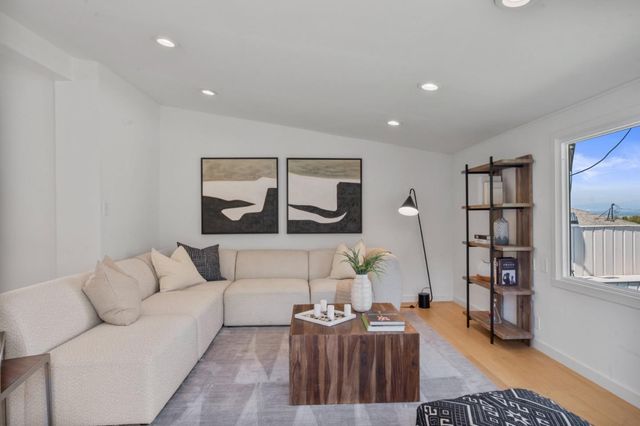 2550 Hayward Drive, Burlingame, CA 94010