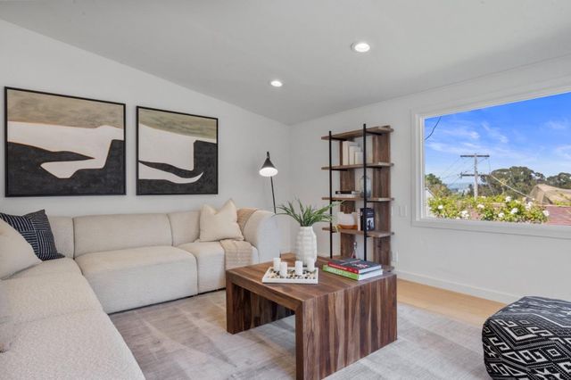 2550 Hayward Drive, Burlingame, CA 94010