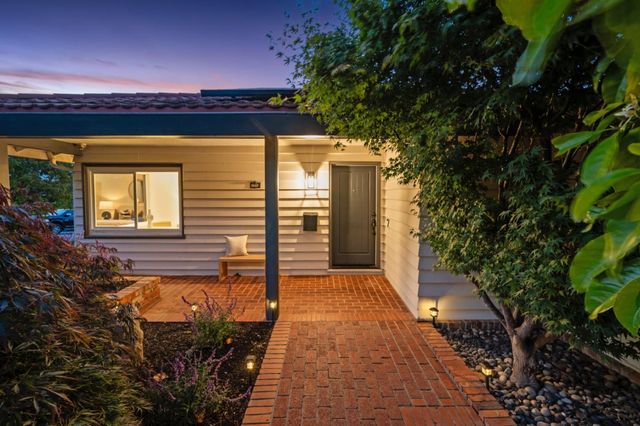 2550 Hayward Drive, Burlingame, CA 94010