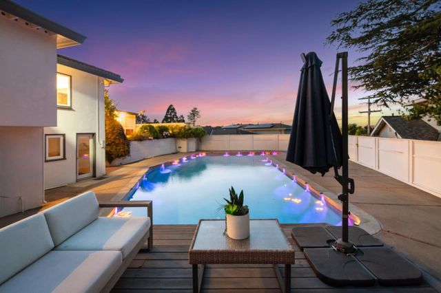 2550 Hayward Drive, Burlingame, CA 94010