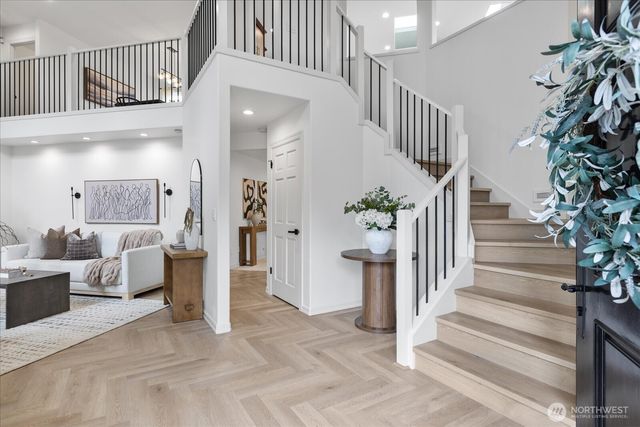 608 Magnolia Lane, Edmonds, WA 98020