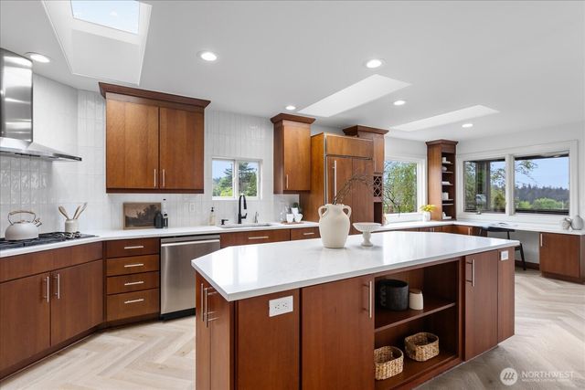 608 Magnolia Lane, Edmonds, WA 98020