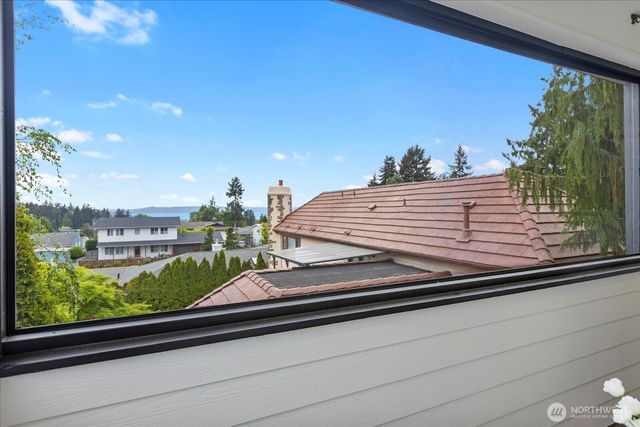 608 Magnolia Lane, Edmonds, WA 98020