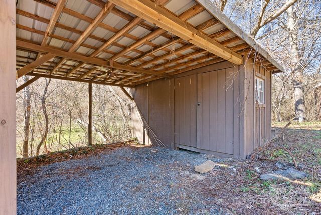 849 S Ammons Branch Road, Marshall, NC 28753