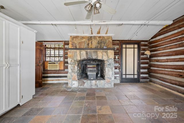 849 S Ammons Branch Road, Marshall, NC 28753