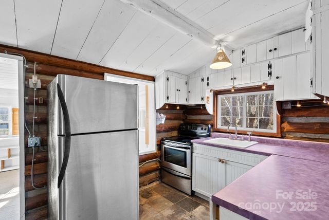 849 S Ammons Branch Road, Marshall, NC 28753