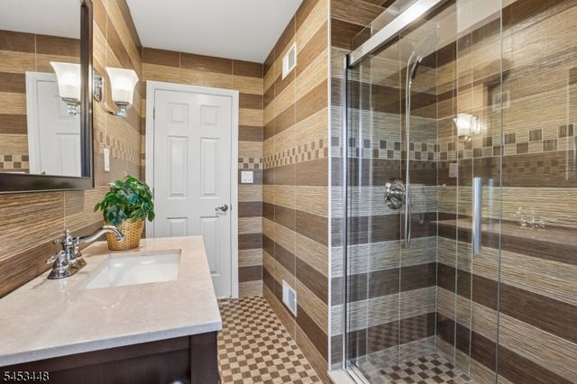 650 Ridgewood Rd, Maplewood Twp., NJ 07040