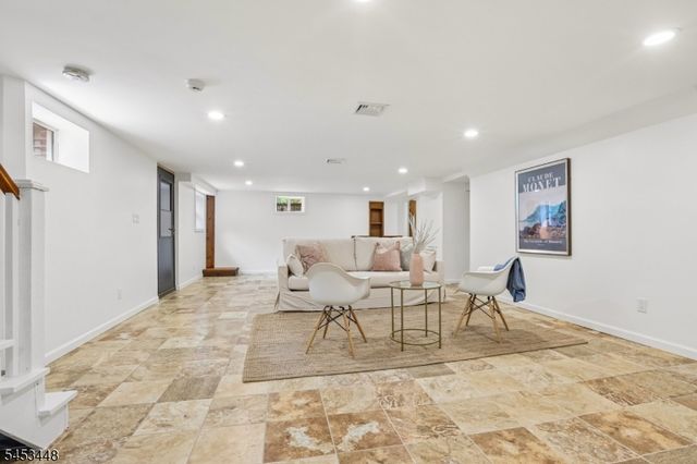 650 Ridgewood Rd, Maplewood Twp., NJ 07040