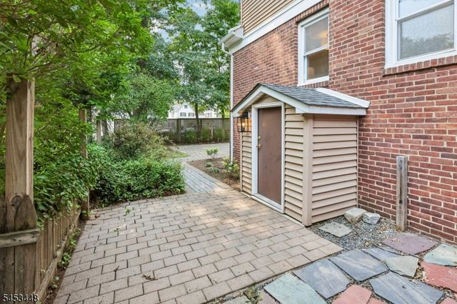 650 Ridgewood Rd, Maplewood Twp., NJ 07040
