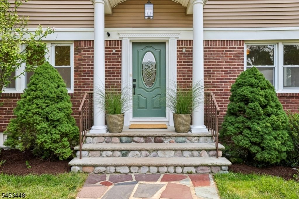 650 Ridgewood Rd, Maplewood Twp., NJ 07040 — photo 2