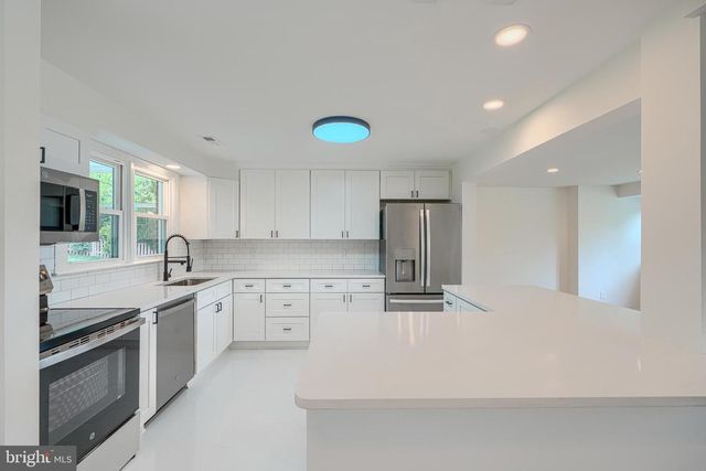 2108 EASTRIDGE RD, Lutherville Timonium, MD 21093