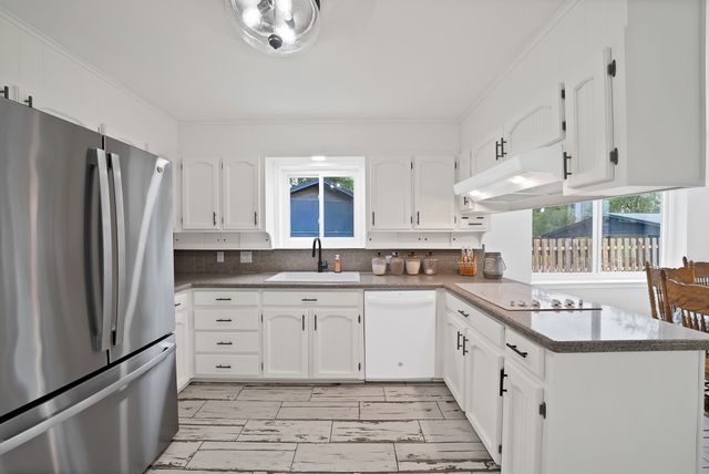 4025 Diamond Loch W, North Richland Hills, TX 76180