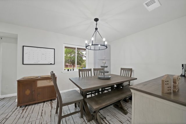 4025 Diamond Loch W, North Richland Hills, TX 76180