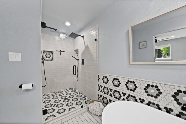 4025 Diamond Loch W, North Richland Hills, TX 76180