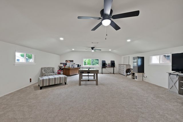 4025 Diamond Loch W, North Richland Hills, TX 76180