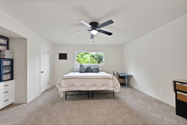 4025 Diamond Loch W, North Richland Hills, TX 76180