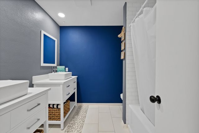 4025 Diamond Loch W, North Richland Hills, TX 76180