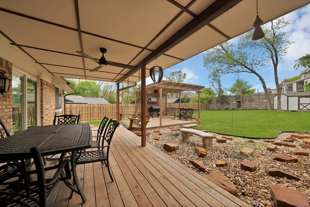 4025 Diamond Loch W, North Richland Hills, TX 76180