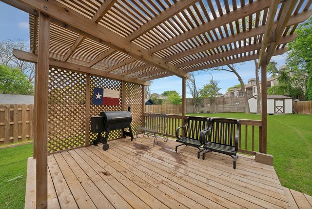 4025 Diamond Loch W, North Richland Hills, TX 76180