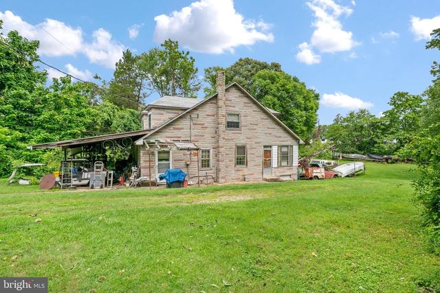8555 KIM MARIE CT, Pasadena, MD 21122