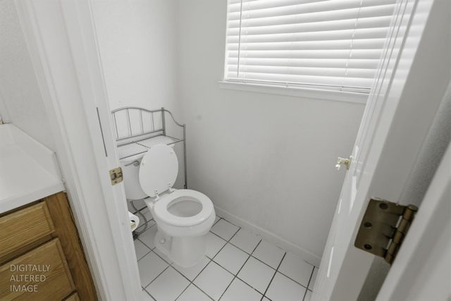 8215 E Emerson Ct, Stockton, CA 95212