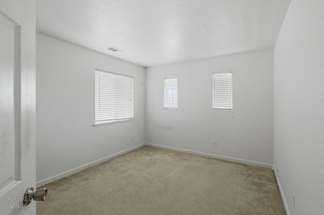 8215 E Emerson Ct, Stockton, CA 95212