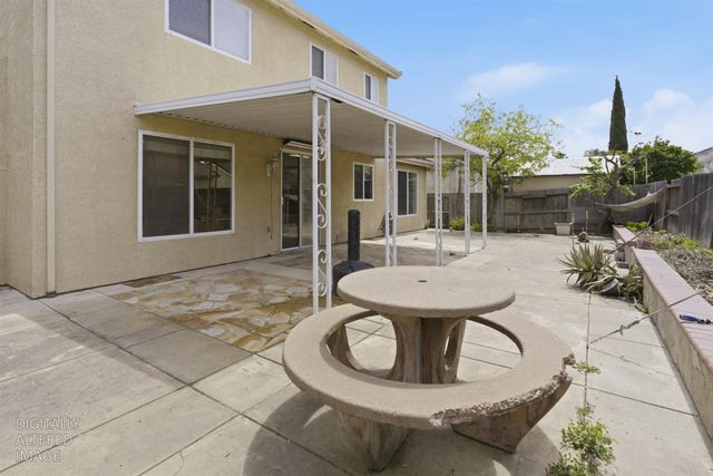 8215 E Emerson Ct, Stockton, CA 95212