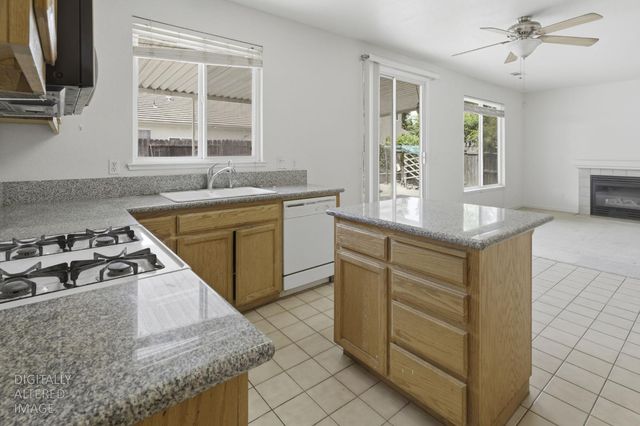 8215 E Emerson Ct, Stockton, CA 95212