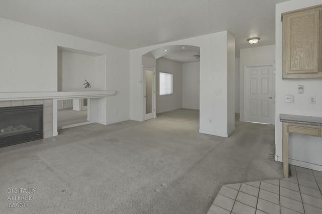 8215 E Emerson Ct, Stockton, CA 95212