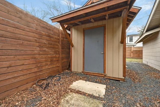 1005 Daphne CT, Austin, TX 78704