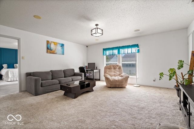 12667 Courage Crossing, Fishers, IN 46037
