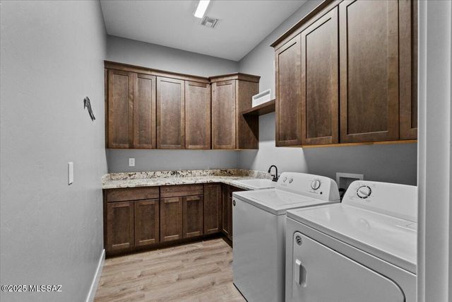 774 E Amber Ridge Road, Safford, AZ 85546