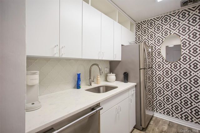 711 Shore Road 2C, Long Beach, NY 11561