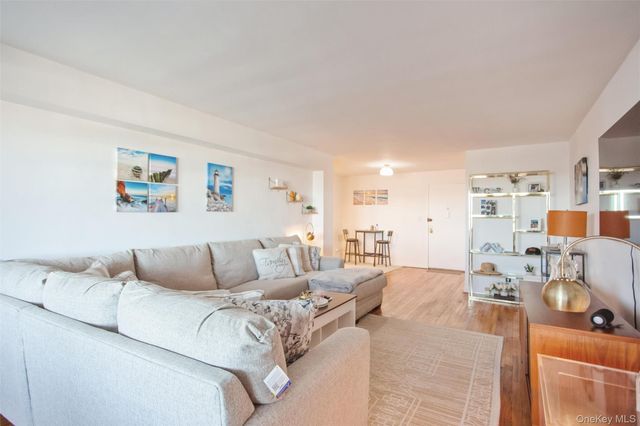 711 Shore Road 2C, Long Beach, NY 11561