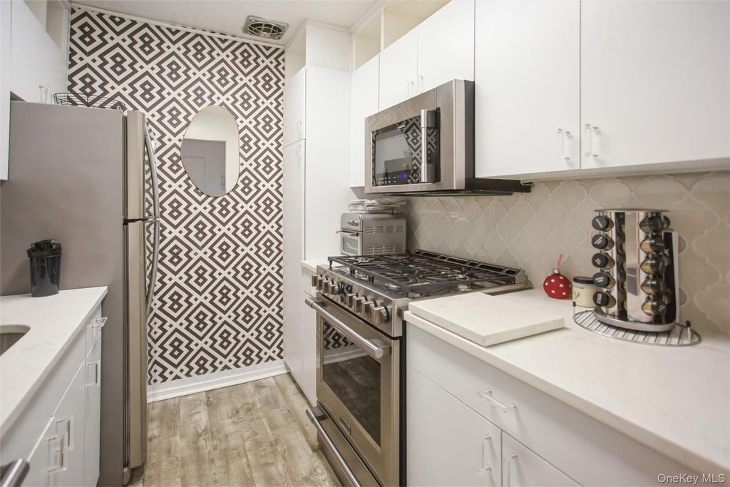 711 Shore Road 2C, Long Beach, NY 11561