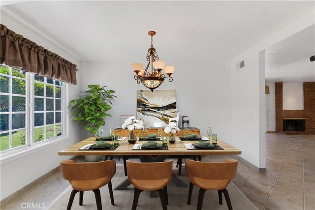 11496 Twin Hills, Porter Ranch, CA 91326