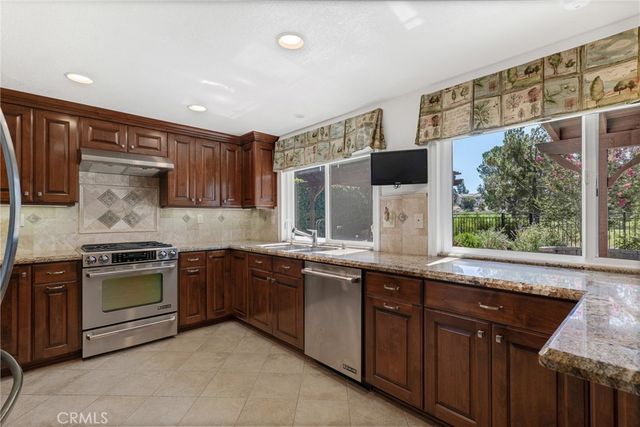 11496 Twin Hills, Porter Ranch, CA 91326