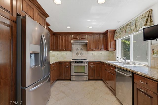 11496 Twin Hills, Porter Ranch, CA 91326