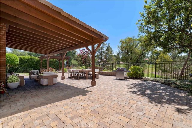 11496 Twin Hills, Porter Ranch, CA 91326