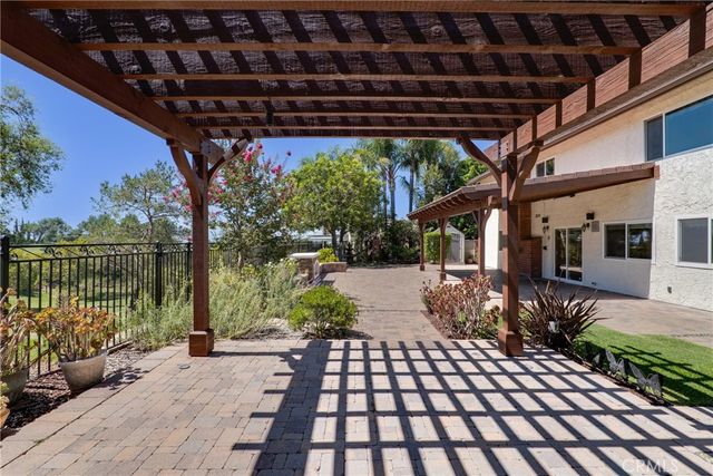 11496 Twin Hills, Porter Ranch, CA 91326