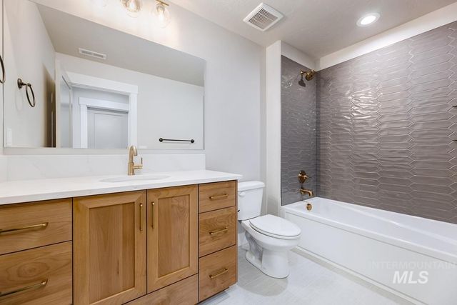 13544 N Ruffed Grouse Way, Boise, ID 83714