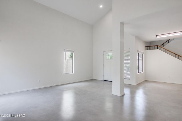 3151 N Tamarisk Lane, Tucson, AZ 85712